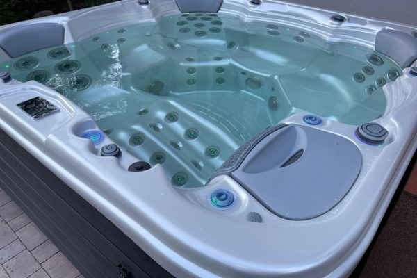 Jacuzzi Wellis® Kilimanjaro