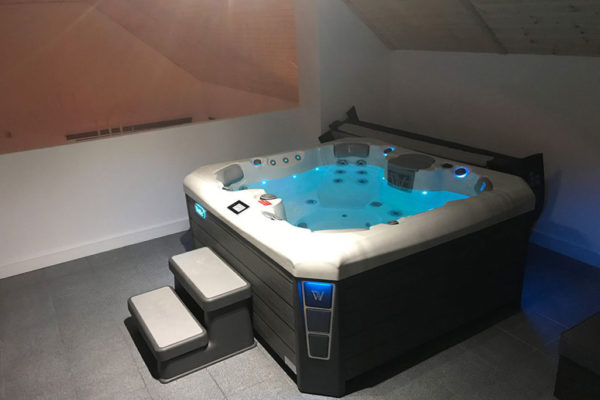 Jacuzzi Wellis® Marbella