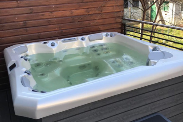 Jacuzzi Wellis® Palermo