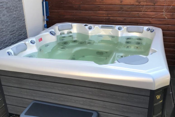 Jacuzzi Wellis® Palermo