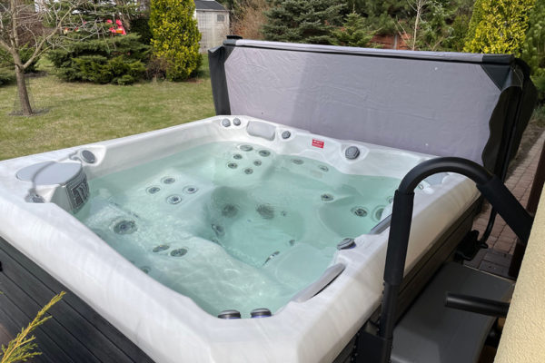 Jacuzzi Wellis® Palermo Basic