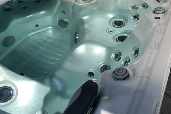 Jacuzzi Wellis®