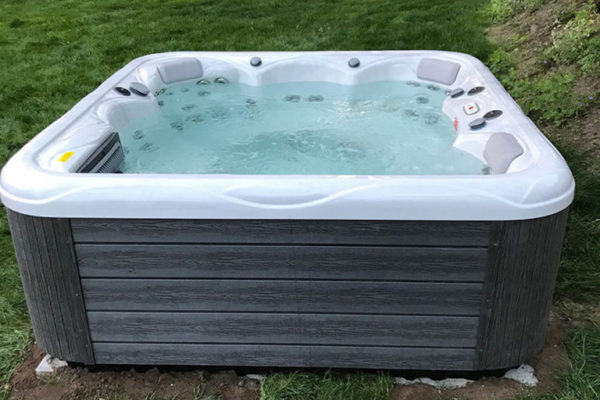 Jacuzzi Wellis®